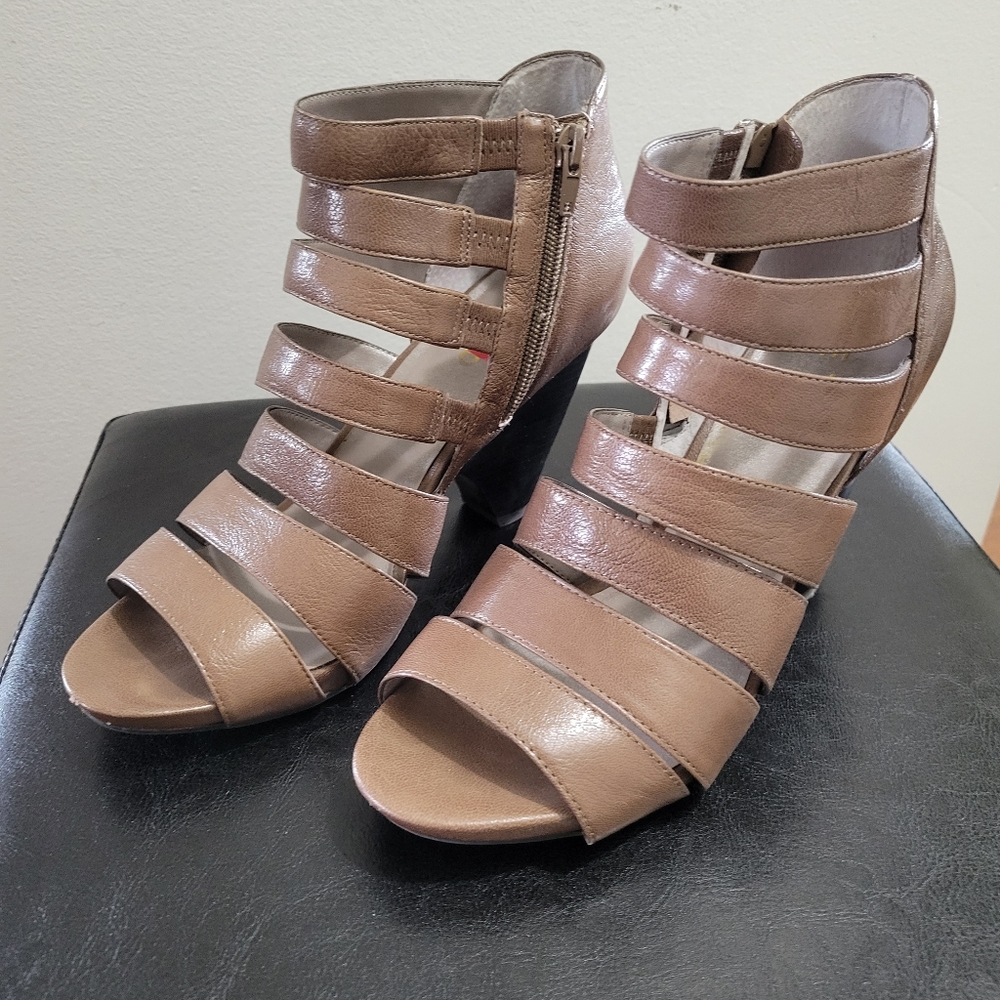 Women’s Open Toe Heel, Me Too Tan Brown, Wedge Heel, Size 9, 3 1/2 Inch …